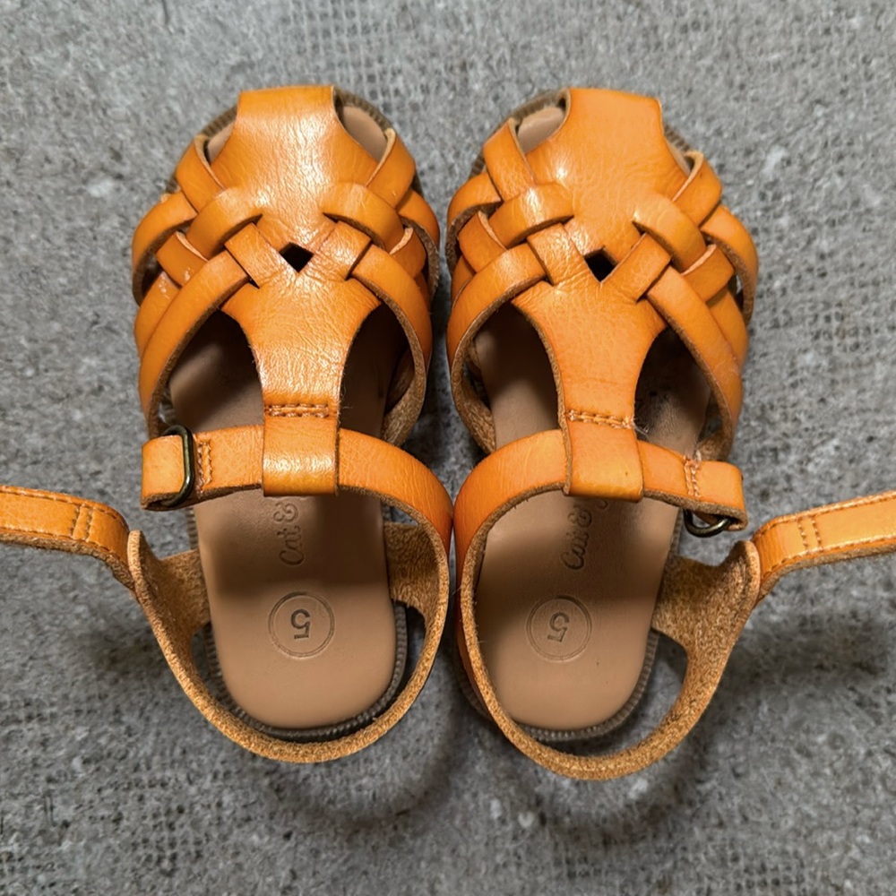 Cat and Jack toddler sandal size 5